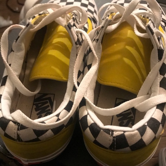 Custom Vans - Picture 2 of 3